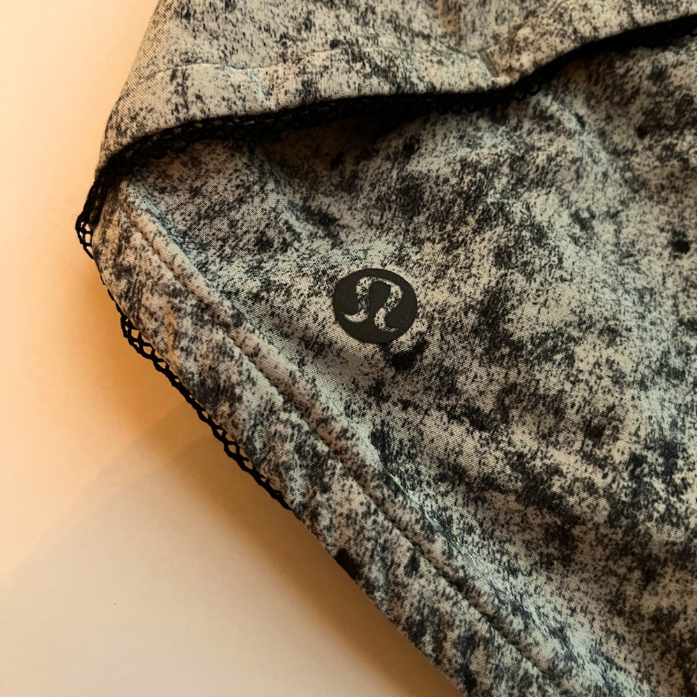 GRAY LULULEMON SHORTS